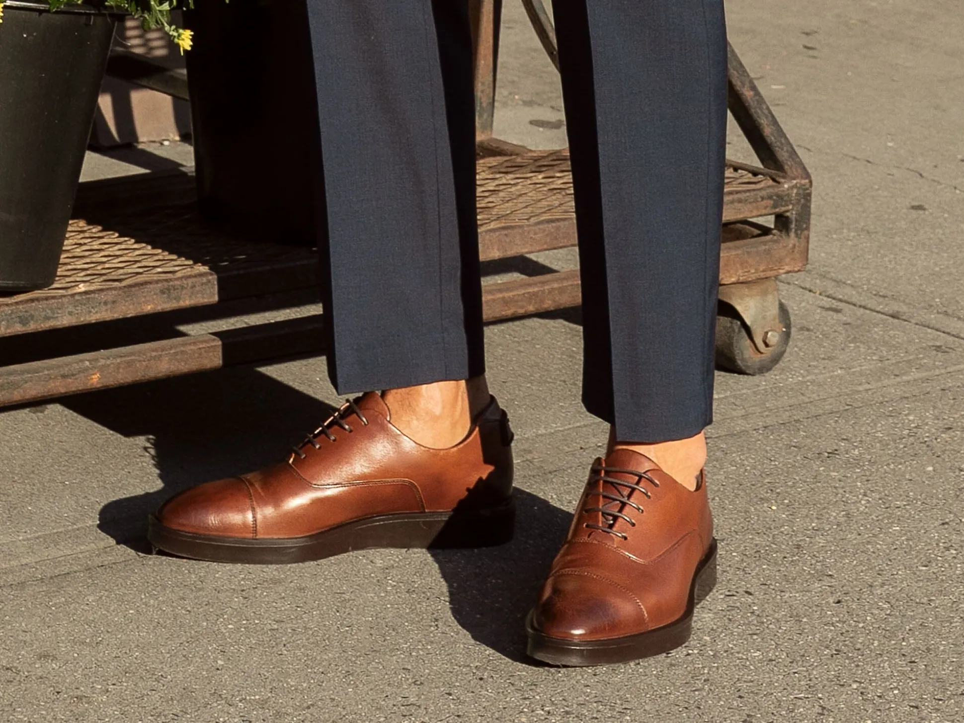 Wolf & Shepherd Closer™ Oxford> Hybrid Dress | Formal Dress