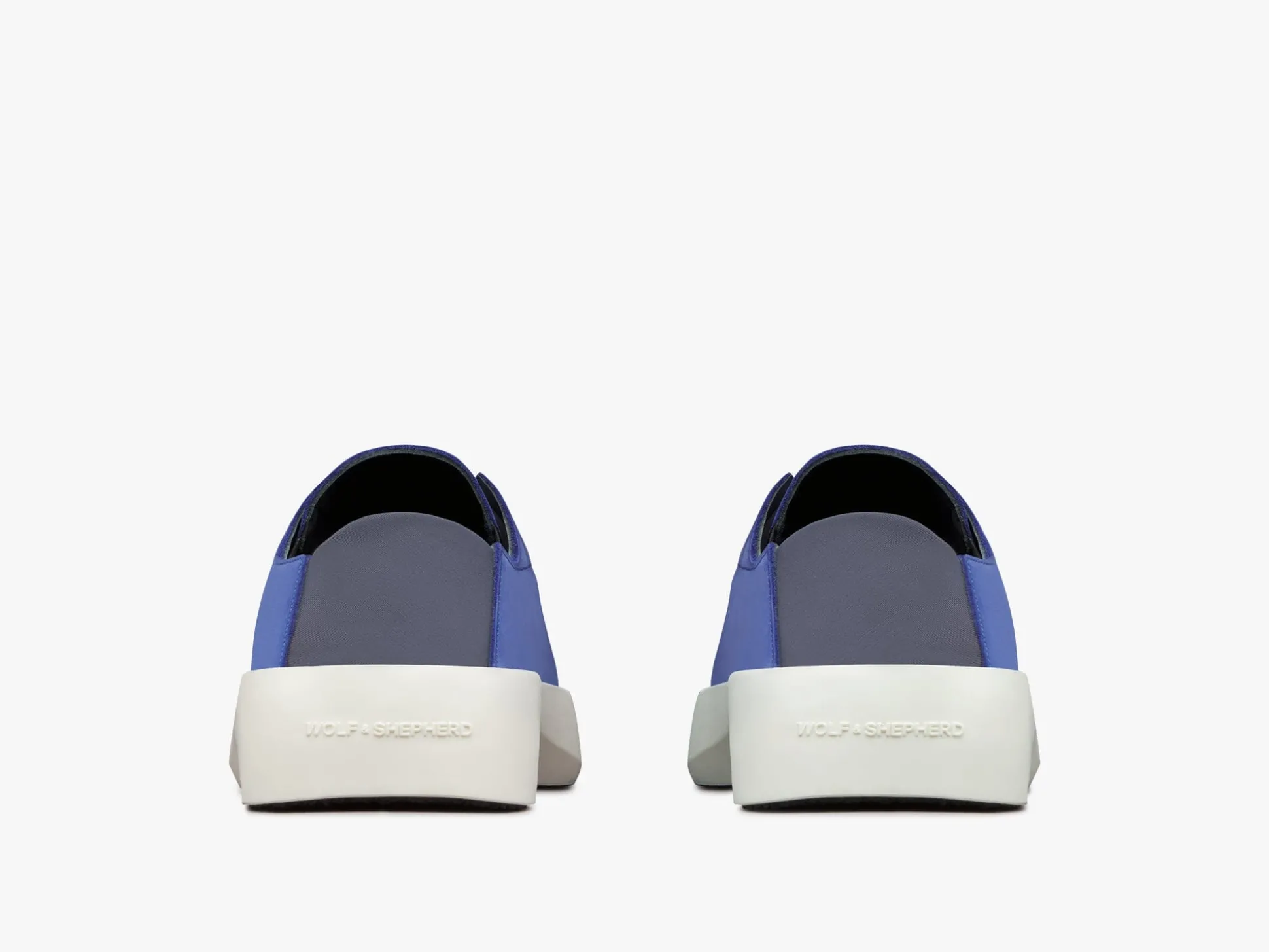 Wolf & Shepherd Cruise™ Ace>Women Slip-ons