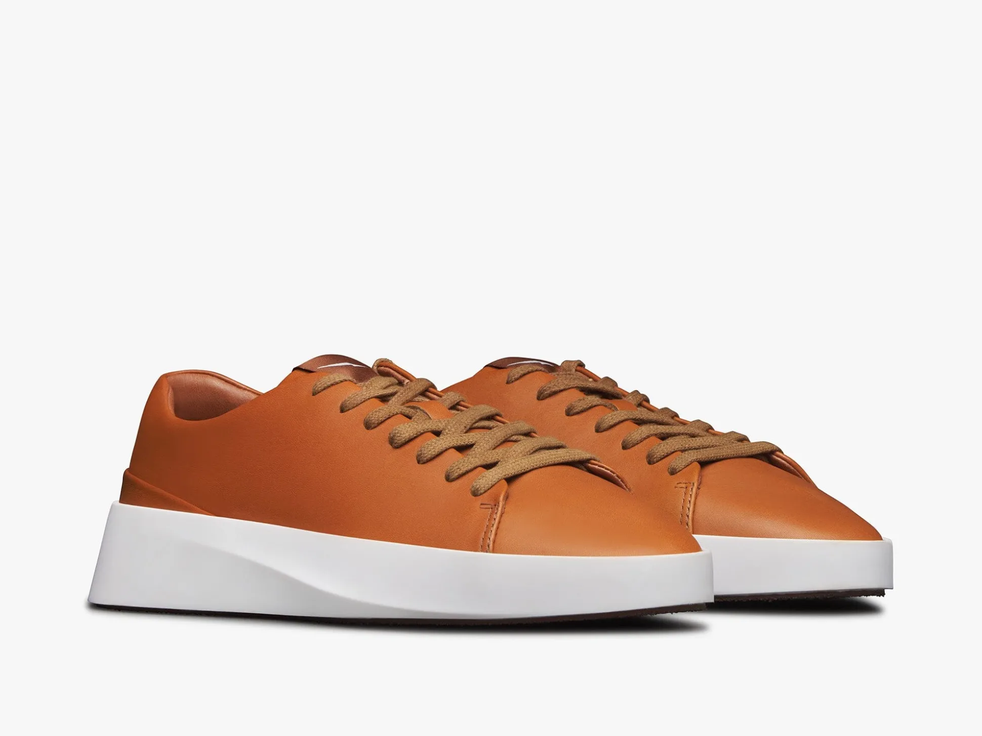 Wolf & Shepherd Cruise™ Lo> Trainers | Hybrid Dress