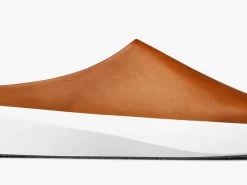 Wolf & Shepherd Cruise™ Mule>Women Slip-ons