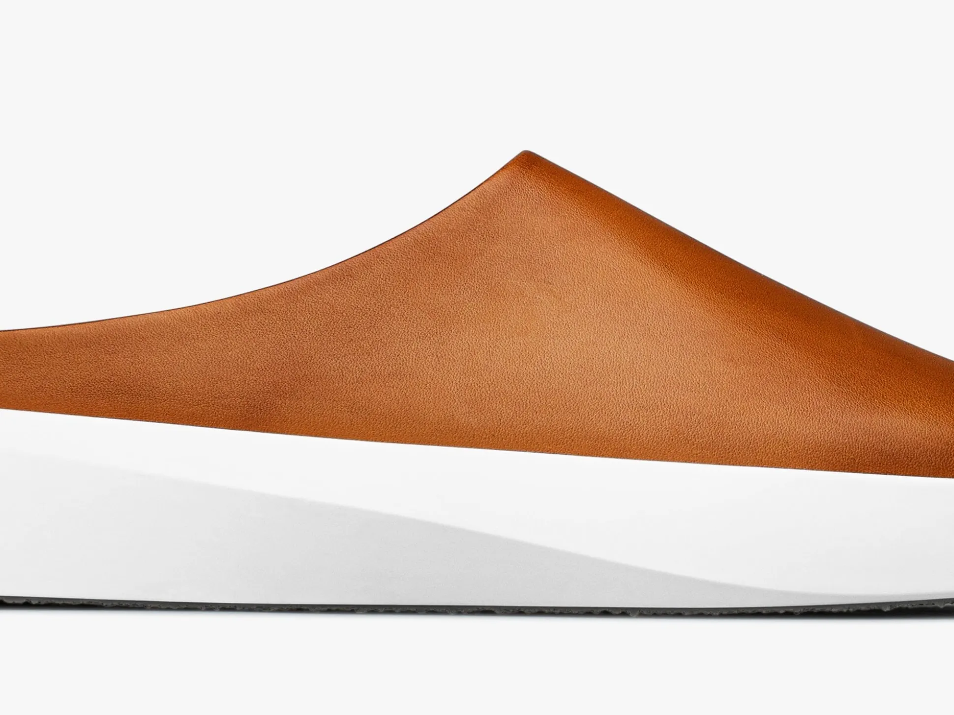 Wolf & Shepherd Cruise™ Mule>Women Slip-ons